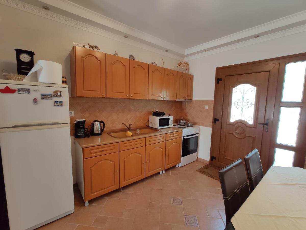 Elpida Apartment Лименас Екстериор снимка